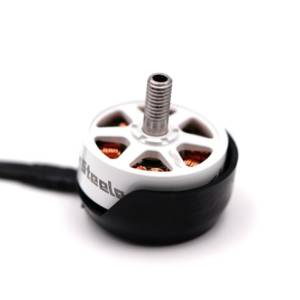 ETHIX Mr Steele Stout Motor V4 White 3 - Ethix